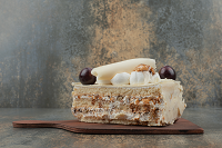 fatia de bolo chocolate branco